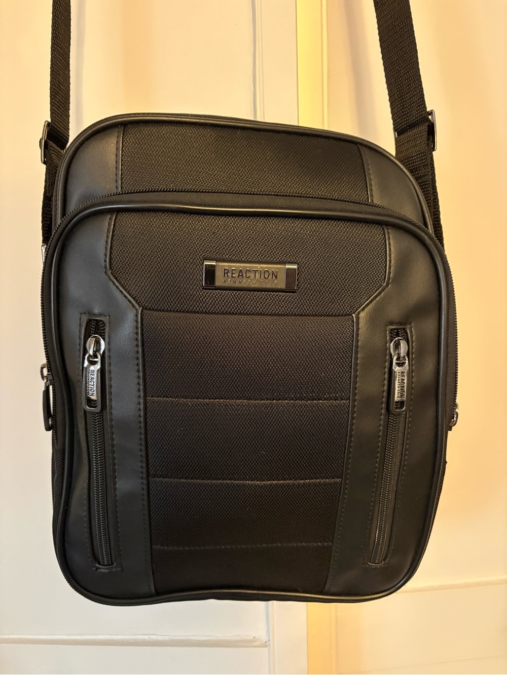 Kenneth Cole Reaction Black Vertical Messenger Crossbody Bag